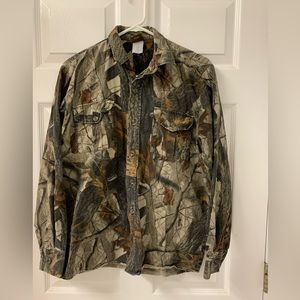 RealtreeHardwoods Classic Mens Camo Shirt SZ Medium
